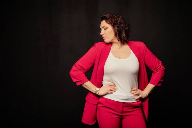 Otyłość brzuszna jaka sukienka sprawdzi się na co dzień?