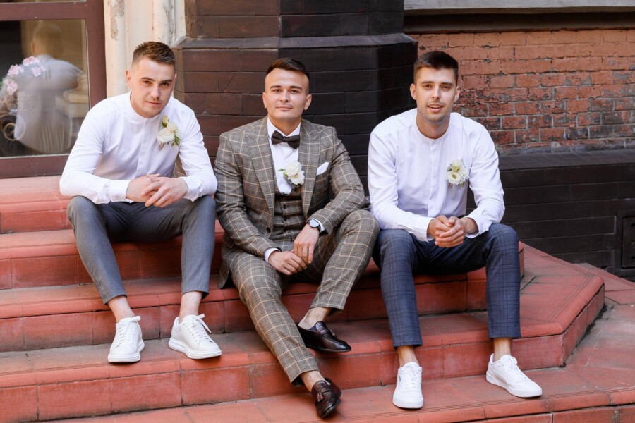 Co ubrać na wesele syna aby czuć się swobodnie i elegancko?